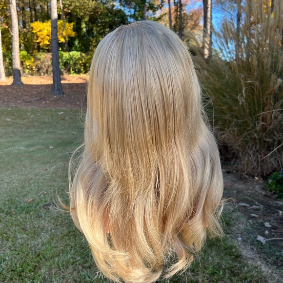 Lace top ash blonde kosher human hair wig - Picture 4 of 8